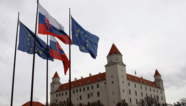 Парламент Словаччини схвалив резолюцію проти російських санкцій Парламент Словаччини схвалив резолюцію проти російських санкцій