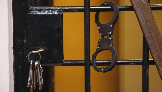 На Луганщині окупанти затримали трьох підлітків, яких звинувачують у підготовці теракту - ЗМІ На Луганщині окупанти затримали трьох підлітків, яких звинувачують у підготовці теракту - ЗМІ