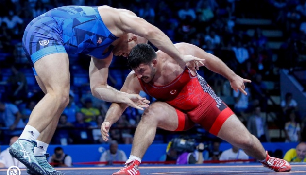 Українські борці розпочинають виступ на чемпіонаті світу у Сербії Українські борці розпочинають виступ на чемпіонаті світу у Сербії