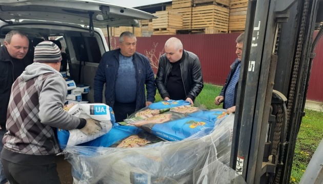 Прикарпатські фермери безкоштовно отримали насіння кукурудзи - ОДА Прикарпатські фермери безкоштовно отримали насіння кукурудзи - ОДА