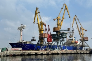 Україна придбає судно для збору нафтопродуктів з поверхні води