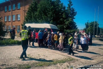 Syniehubov: 10 to 50 people evacuated daily in Kharkiv region