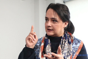 «Працювали» з-за кордону: у Нацслужбі здоров’я прокоментували масові звільнення лікарів «первинки»