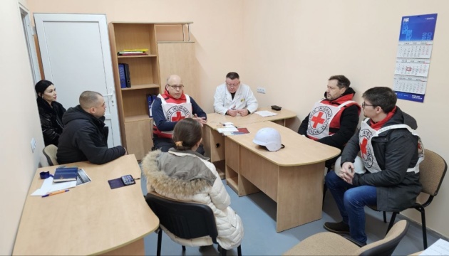 Міжнародний Червоний Хрест долучиться до створення безпекових умов в обласному медзакладі Херсонщини Міжнародний Червоний Хрест долучиться до створення безпекових умов в обласному медзакладі Херсонщини