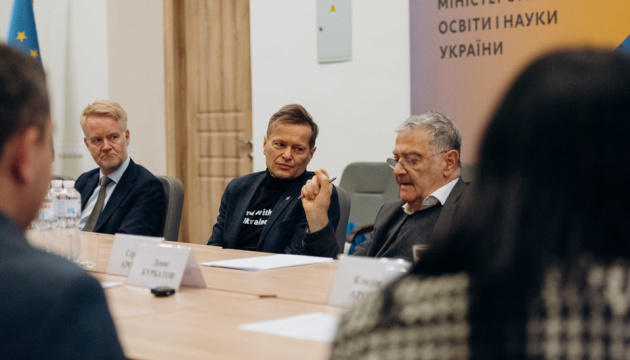 В Україну на знак підтримки приїхали Нобелівські лауреати з фізики Серж Арош та Ференц Краус В Україну на знак підтримки приїхали Нобелівські лауреати з фізики Серж Арош та Ференц Краус