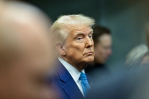 Трамп заявив, що Ірану передали пропозицію щодо ядерної угоди - в Тегерані заперечують