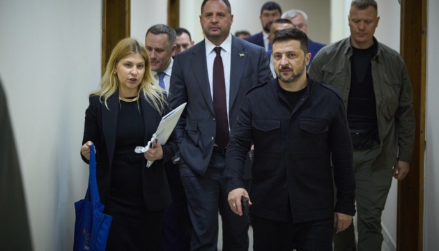 Оборона України, тиск на Росію та вступ до ЄС: Стефанішина розповіла про саміт Євроспільноти Оборона України, тиск на Росію та вступ до ЄС: Стефанішина розповіла про саміт Євроспільноти