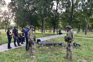 У Харкові вибухотехніки знешкодили російський дрон, який впав у житловому районі