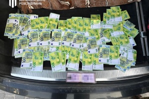 На Львівщині підполковник брав €15 тисяч за незаконне переправлення чоловіка за кордон
