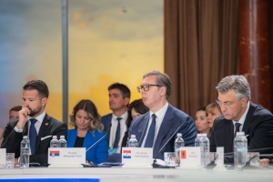 Сербія підтримує територіальну цілісність України і готова допомогти у відбудові - Вучич