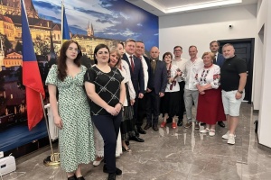 Посол у Чехії відвідав український осередок у місті Хомутов